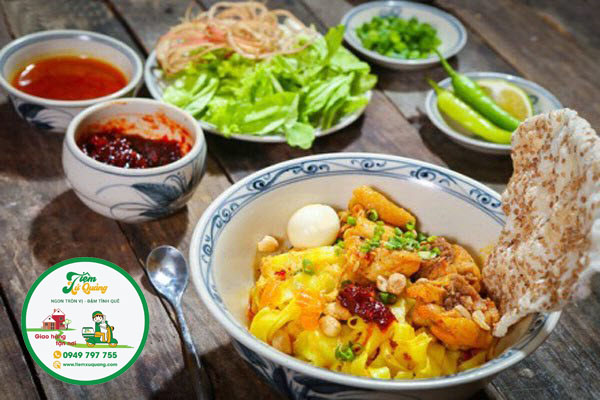 Mì quảng gà